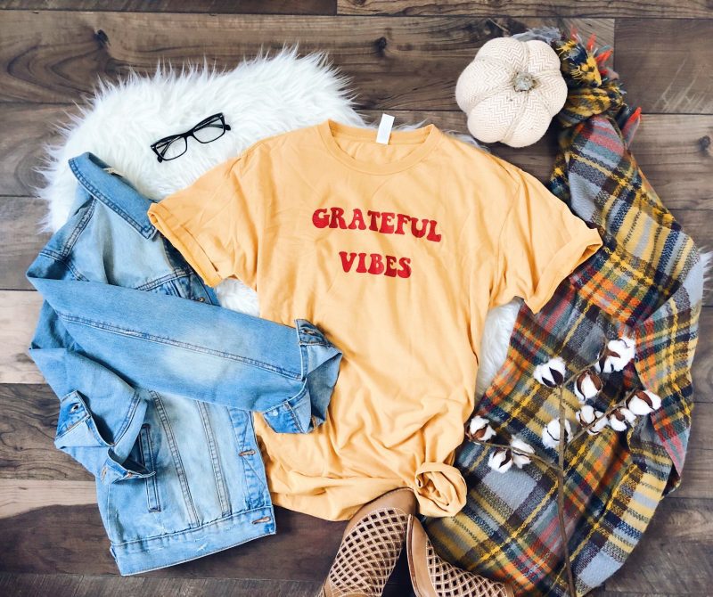 grateful vibes short sleeve miscellaneous tee lane 7 t002 750624