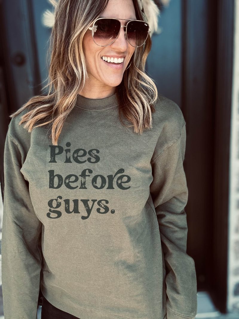 pies before guys softstyle sweatshirt thanksgiving gildan sf000 943162